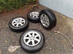 Winterbanden + standaard velgen Volvo. Pirelli 195/65/R15, Auto-onderdelen, Ophalen, Winterbanden, Velg(en)