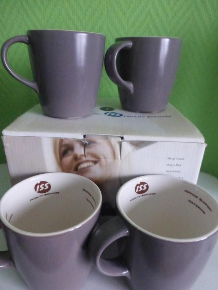 Set van 4 nieuwe ISS-bekers, ideaal cadeau!, Huis en Inrichting, Keuken | Servies, Nieuw, Kop(pen) en/of Schotel(s), Ophalen of Verzenden