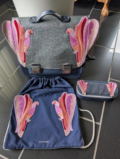 Jeune Premier - boekentas, pennenzak, turntas - Love Bird, Handtassen en Accessoires, Tassen | Schooltassen, Zo goed als nieuw