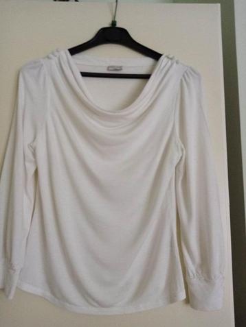 BLOUSE VOOR DAMES beschikbaar voor biedingen