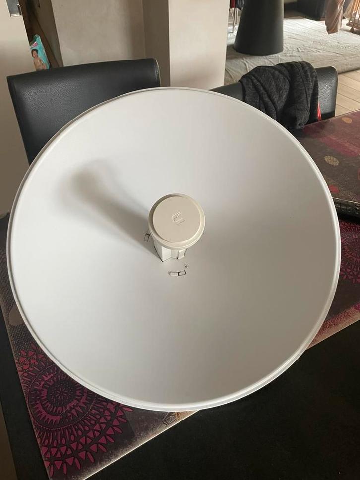 Ubiquiti Networks PBE-M5-400, Computers en Software, Accesspoints, Zo goed als nieuw, Ophalen of Verzenden