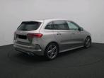 Mercedes-Benz B-klasse 180 AMG LINE + CARPLAY + SENSOREN + C, Auto's, Mercedes-Benz, Gebruikt, 4 cilinders, 136 pk, Bedrijf