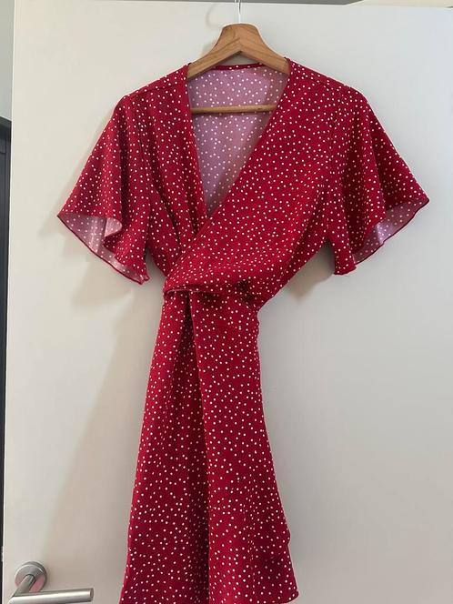 Rood bolletjes kleedd SHEIN, Kleding | Dames, Jurken, Zo goed als nieuw, Maat 38/40 (M), Rood, Ophalen of Verzenden