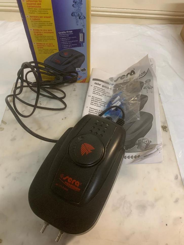 Pompe à air SERA Precision Air 275 R Plus – double sortie 4W, Animaux & Accessoires, Poissons | Aquariums & Accessoires, Comme neuf