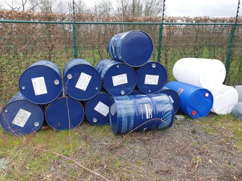 Ijzeren en plastieken 200l vaten., Tuin en Terras, Regentonnen, Zo goed als nieuw, Ophalen of Verzenden