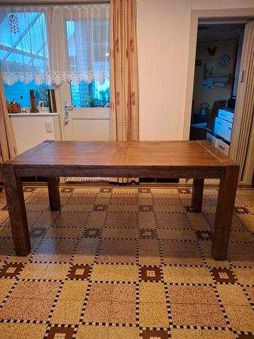 Verlengbare eettafel (165/245) beschikbaar voor biedingen