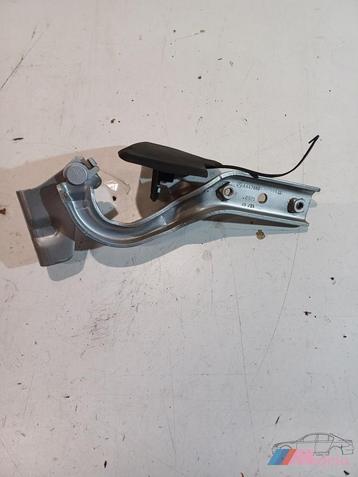 motorkapscharnier mb vito rechts artknr A4478807600 beschikbaar voor biedingen