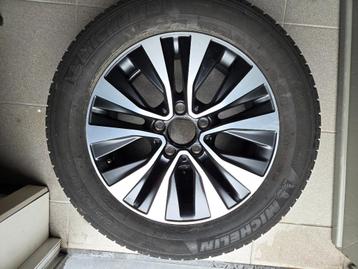 1 Originele Mercedes A B CLA 16 inch velg met band. beschikbaar voor biedingen