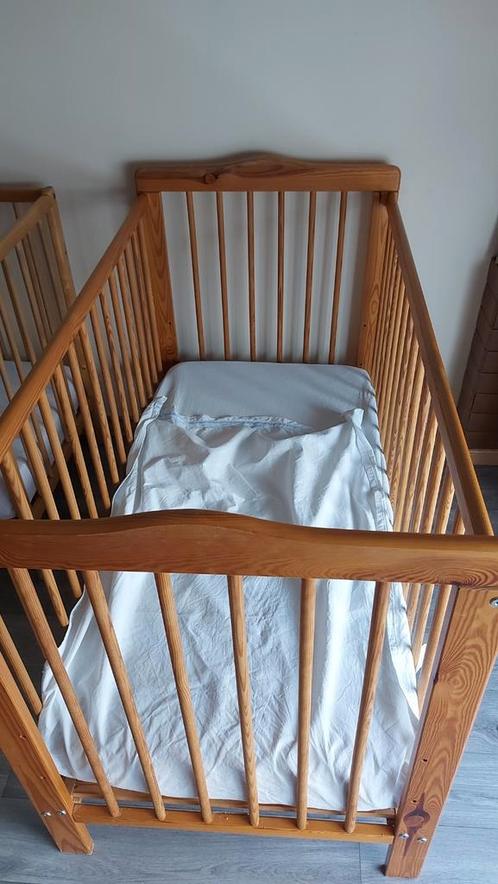 2 Baby bed  met matras, Kinderen en Baby's, Kinderkamer | Bedden, Lattenbodem, Matras, Ophalen