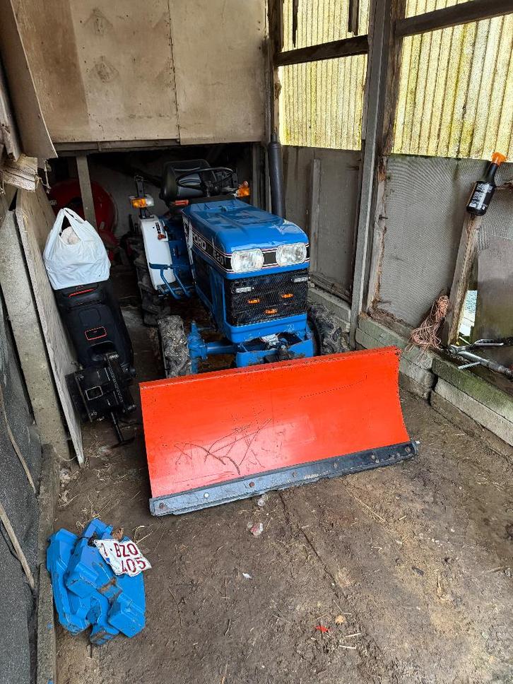 Tuinenleuckx minitractor werktuigen kraan & chauffeur tehuur, Zakelijke goederen, Landbouw | Tractoren, 250 tot 500 cm, Overige merken
