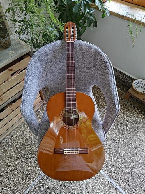 Cuenca Model 40 Gitaar, Musique & Instruments, Instruments à corde | Guitares | Acoustiques, Utilisé, Guitare classique ou espagnole