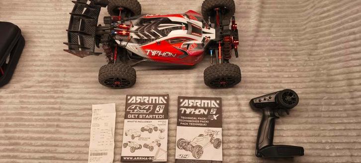 1/8 ARRMA Typhon  3S v3 BLX Brushless Buggy RTR, Hobby en Vrije tijd, Modelauto's | 1:5 tot 1:12, Zo goed als nieuw, Ophalen