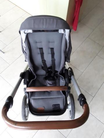 Kinderwagen Mutsy Nio met complete set disponible aux enchères