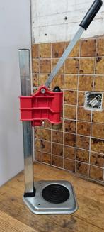 Kroonkurkapparaat met toebehoren, Hobby en Vrije tijd, Ophalen, Gebruikt
