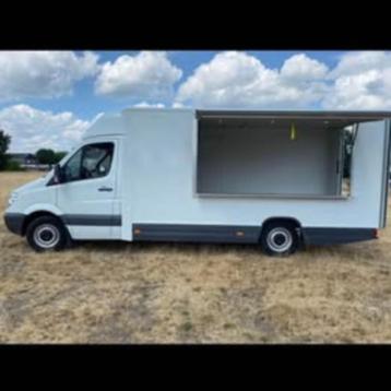 Foodtruck Mercedes/ Iveco beschikbaar voor biedingen