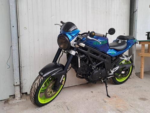 Hyosung GT650, Motoren, Motoren | Hyosung, Particulier, Naked bike, 11 kW of minder, 2 cilinders, Ophalen