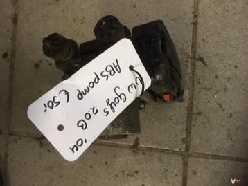 Vw golf 5 2.0 ABSpomp 2004 beschikbaar voor biedingen