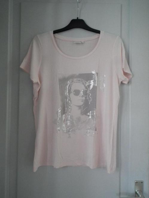 T-shirt rose avec motif argenté pour femme. T: L (Green Ice), Vêtements | Femmes, T-shirts, Comme neuf, Taille 42/44 (L), Rose