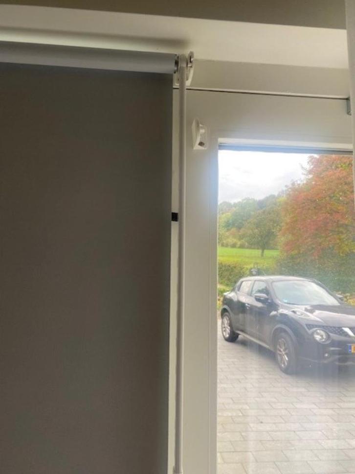 3 witten verduisterende rolgordijnen ikea, Huis en Inrichting, Stoffering | Gordijnen en Lamellen, Nieuw, 150 tot 200 cm, 50 tot 100 cm