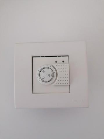 thermostat neuf  beschikbaar voor biedingen