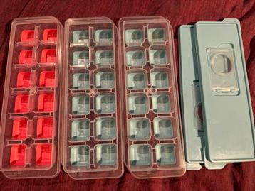 3 ijsbakken met rubberen bodem beschikbaar voor biedingen