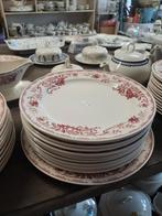 12€/pièce * Assiettes plates Royal Boch Décor Sorbier rouge, Ophalen of Verzenden