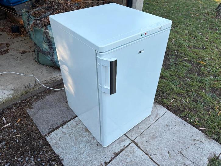 AEG Diepvries TT110F - Tafelmodel, Electroménager, Congélateurs, Utilisé, Autoportant, Congélateur, Congélateur, 85 à 120 cm, 60 à 90 cm
