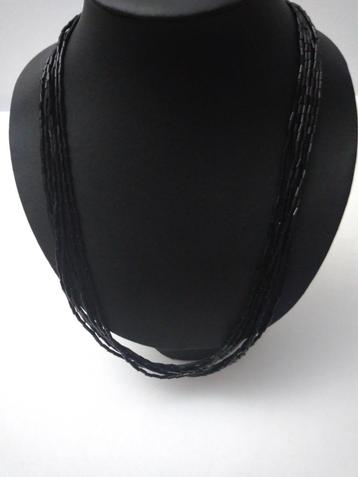 Vintage ketting met zwarte pareltjes