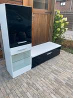 2 hoogglans hangkasten met glazen deur, Ophalen, Glas, 100 tot 150 cm, Zo goed als nieuw