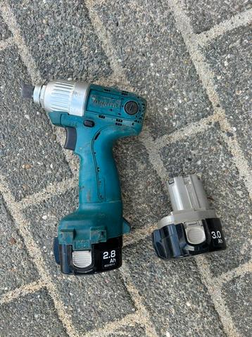 Makita schroefmachine met 2 batterijen, Ophalen, Gebruikt
