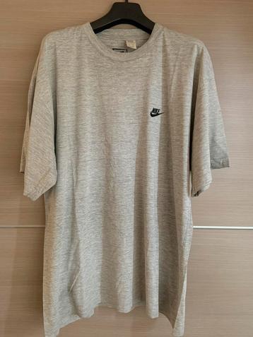 T-shirt gris Nike taille XL 