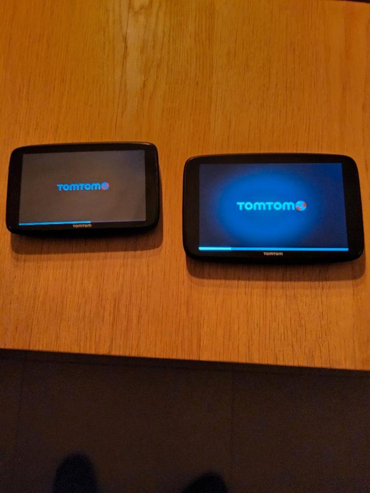 GPS Tomto GO EXPERT  7 inch Europa, Auto diversen, Autonavigatie, Zo goed als nieuw, Ophalen