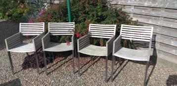 Teak en inox tuinstoelen met armleuning 4 stuks beschikbaar voor biedingen