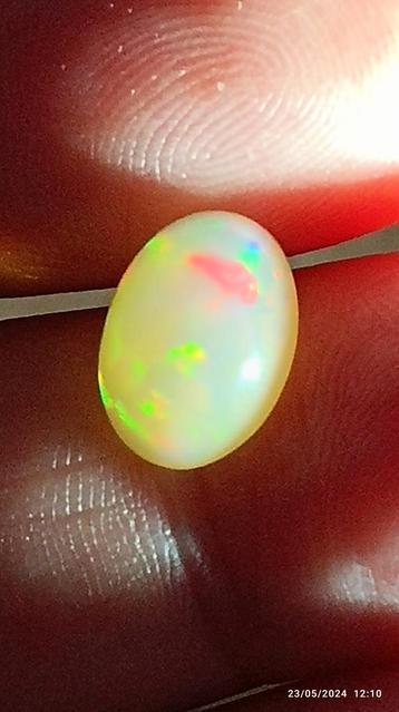 Schitterende Welo opaal uit Ethiopië 