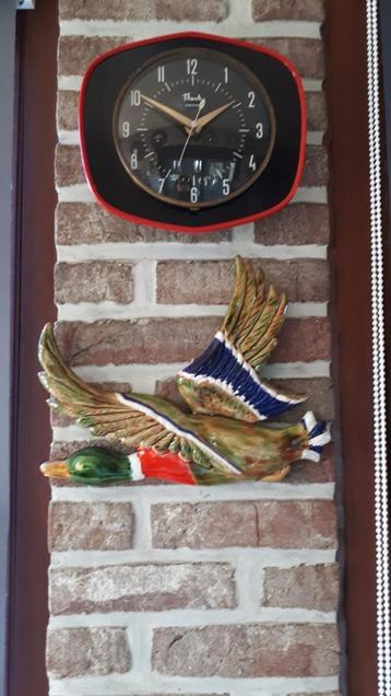 Canard volant vintage en céramique colorée de Belgique