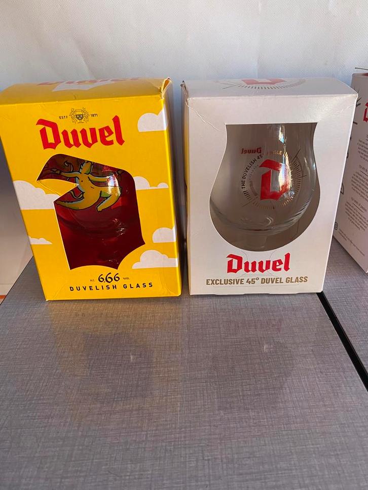 Duvel glazen, Verzamelen, Glas en Drinkglazen, Zo goed als nieuw, Ophalen