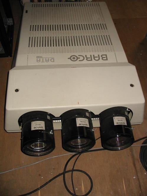 Grote professionele beamer, merk BARCO, Audio, Tv en Foto, Projectieschermen, Refurbished, Elektrisch, Handmatig, Ophalen