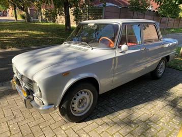 Alfa Romeo Giulia Super 1300 beschikbaar voor biedingen