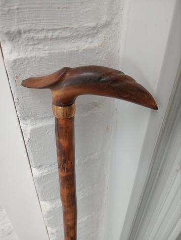 Hoornstok met pommel  beschikbaar voor biedingen
