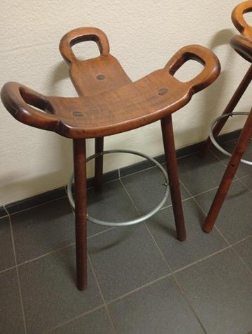 Vintage brutalistische barkrukken  beschikbaar voor biedingen