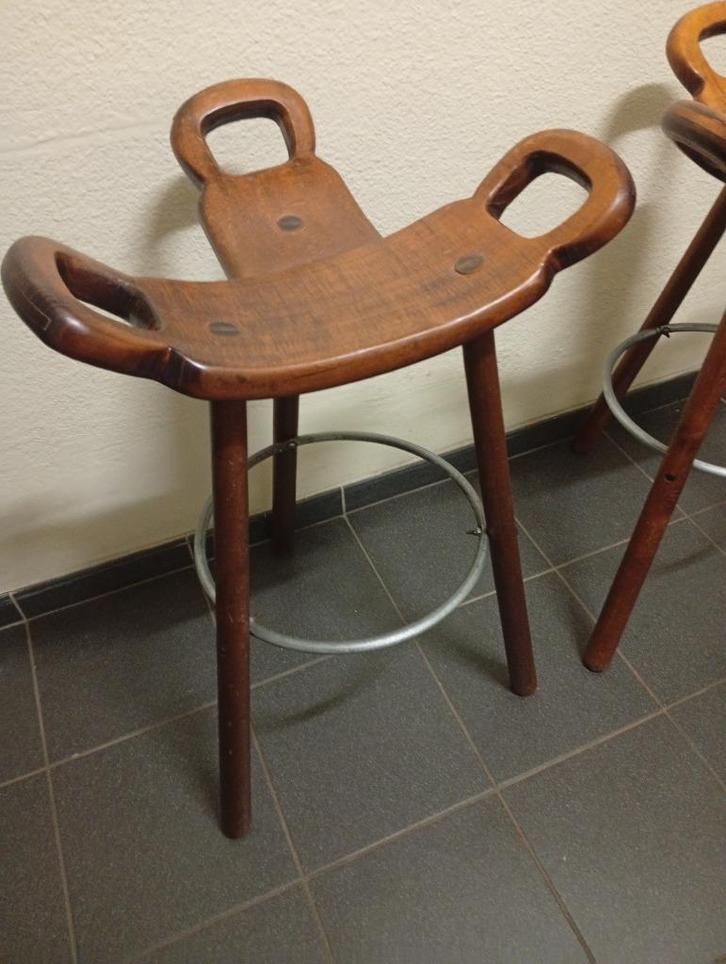 Vintage brutalistische barkrukken, Huis en Inrichting, Barkrukken, Hout, Ophalen