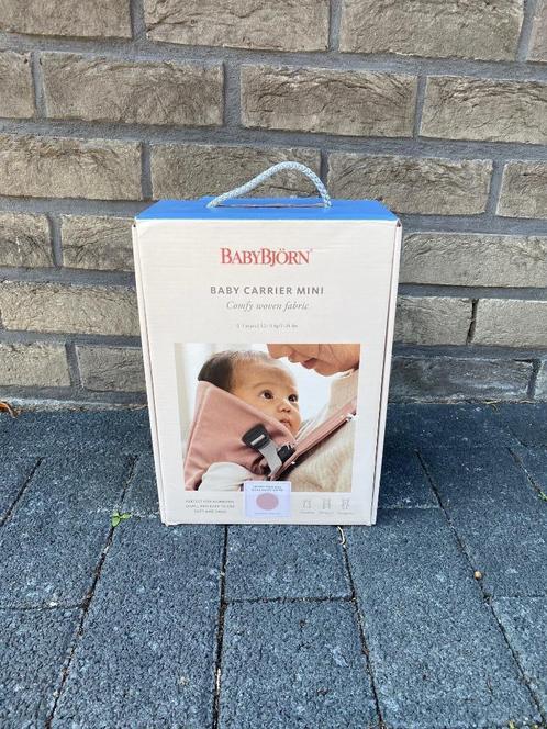 Babybjörn Draagzak Roze, Kinderen en Baby's, Babydragers en Draagdoeken, Zo goed als nieuw, Draagzak, Buik of Rug, Baby Björn