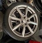 Winterbanden op velg 205/40R17, Auto's, Automaat, Achterwielaandrijving, Overige bekleding, Overige brandstoffen