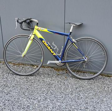 Retro koersfiets Giant beschikbaar voor biedingen