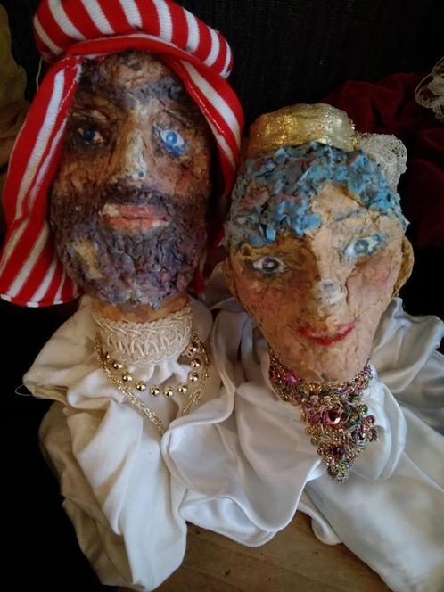 Oude papier-mâche handpoppen, Antiek en Kunst, Curiosa en Brocante, Verzenden