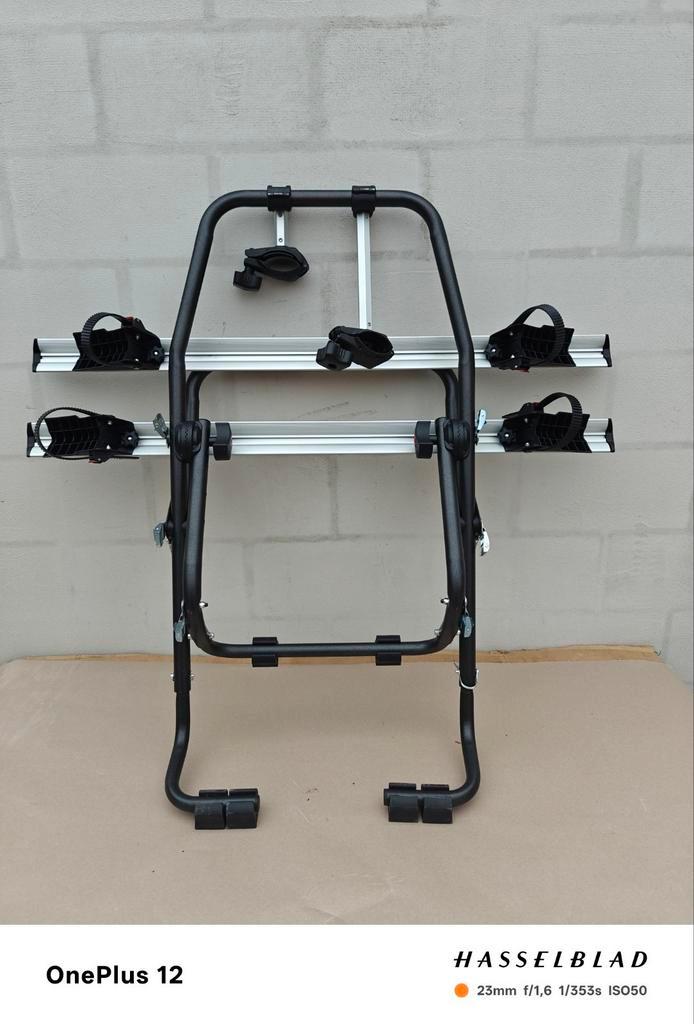 Porte-vélos sur hayon Menabo Stand Up 2, Auto diversen, Fietsendragers, Zo goed als nieuw, 2 fietsen, Elektrische fiets, Ophalen