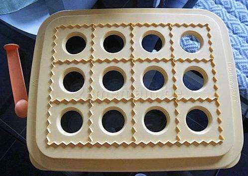 Tupperware: bakje met ravioli of.., Huis en Inrichting, Keuken | Tupperware, Nieuw, Crème, Ophalen of Verzenden