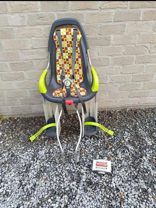 Fietsstoeltje Qibbel, Fietsen en Brommers, Fietsaccessoires | Fietsstoeltjes, Gebruikt, Achterzitje, 9 t/m 18 kg, Voetsteuntjes