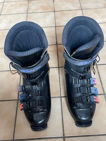 Skischoenen beschikbaar voor biedingen