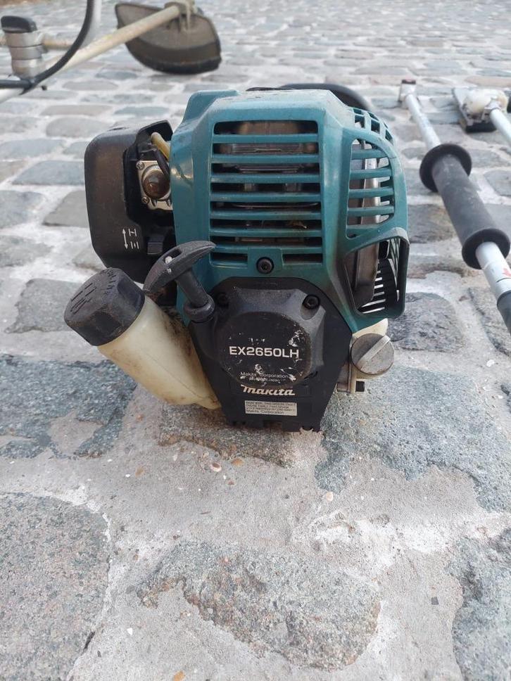 Makita bosbmaaier en Multimotor, Tuin en Terras, Bosmaaiers, Gebruikt, Benzine, 30 tot 50 cm, Ophalen